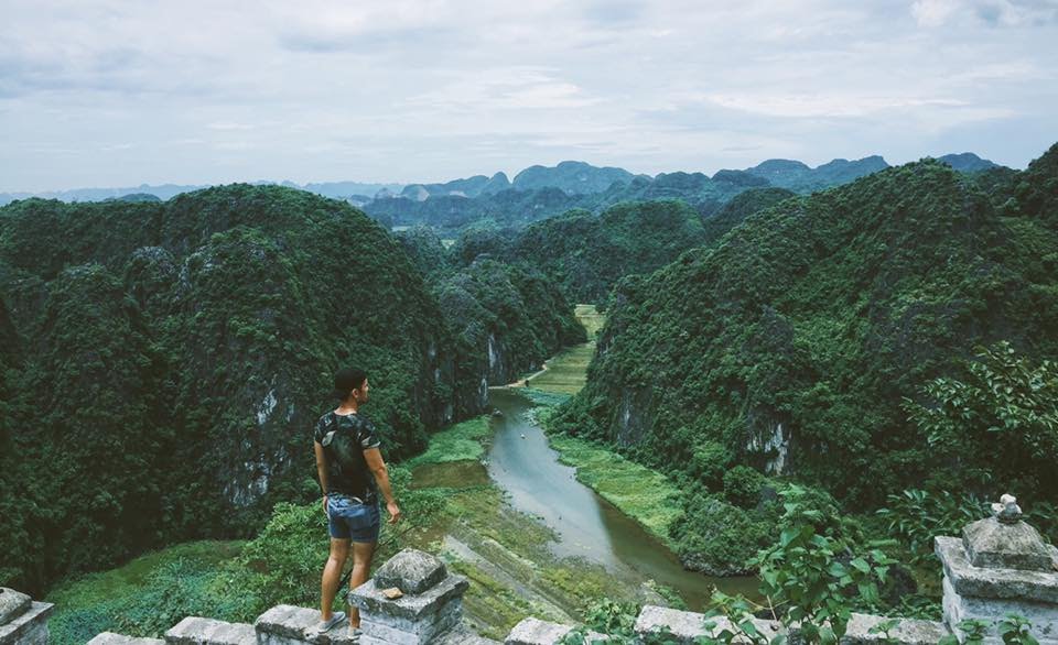 Forty-Two Years in a Limestone Fortress: Why Hoa Lư Was Abandoned